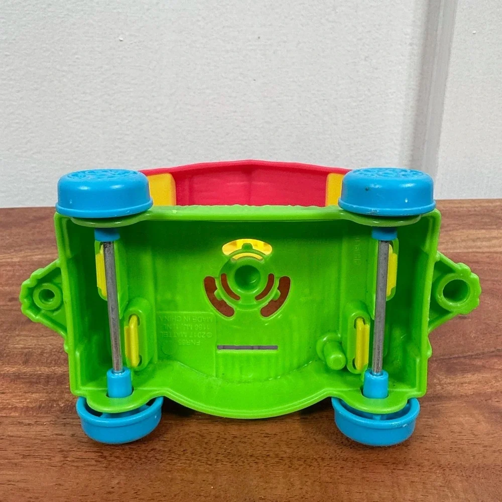 Fisher Price Little‎ People Toy Wagon Carriage Playset Kids Toddler Toy